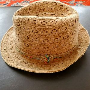Rue 21 hat